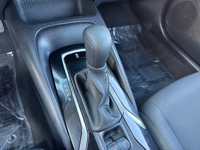 Vehicle image 16 of 25