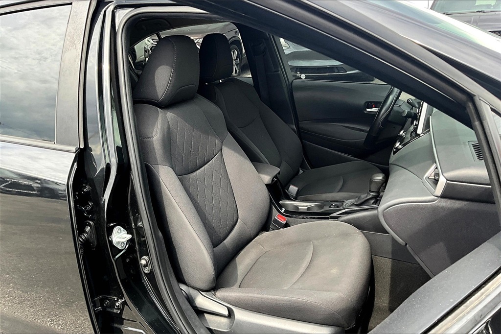 Vehicle image 6 of 28