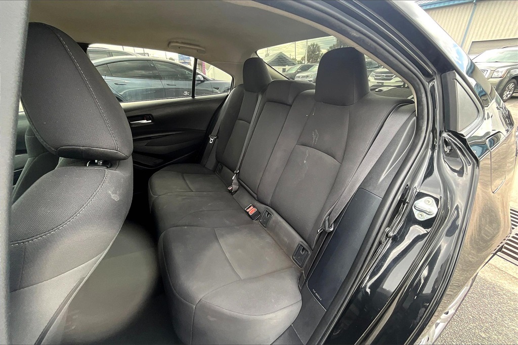 Vehicle image 22 of 28