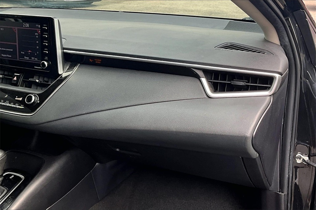 Vehicle image 13 of 28