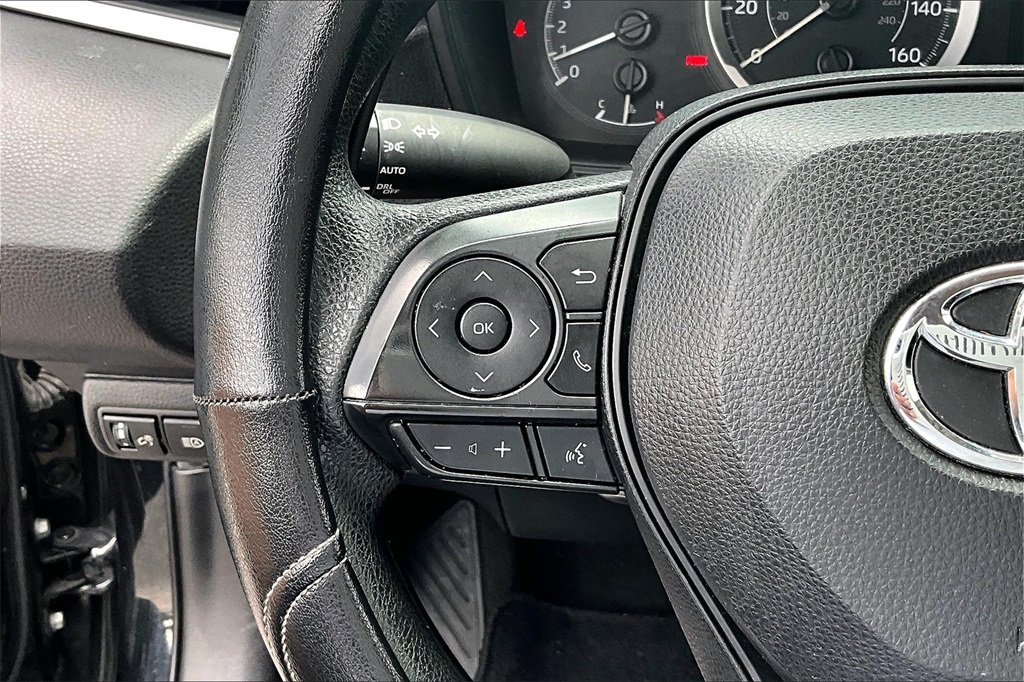 Vehicle image 15 of 28