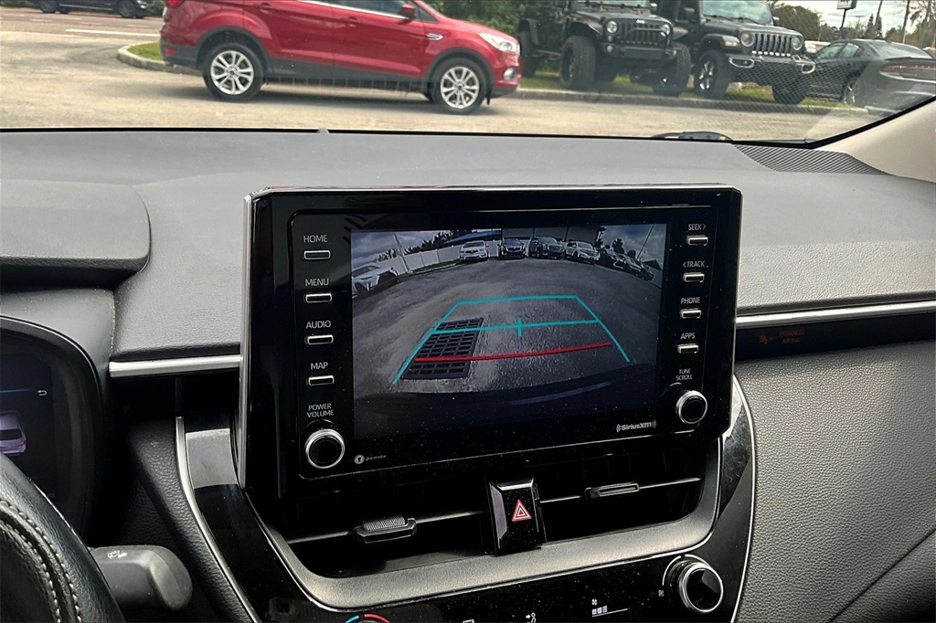 Vehicle image 18 of 28
