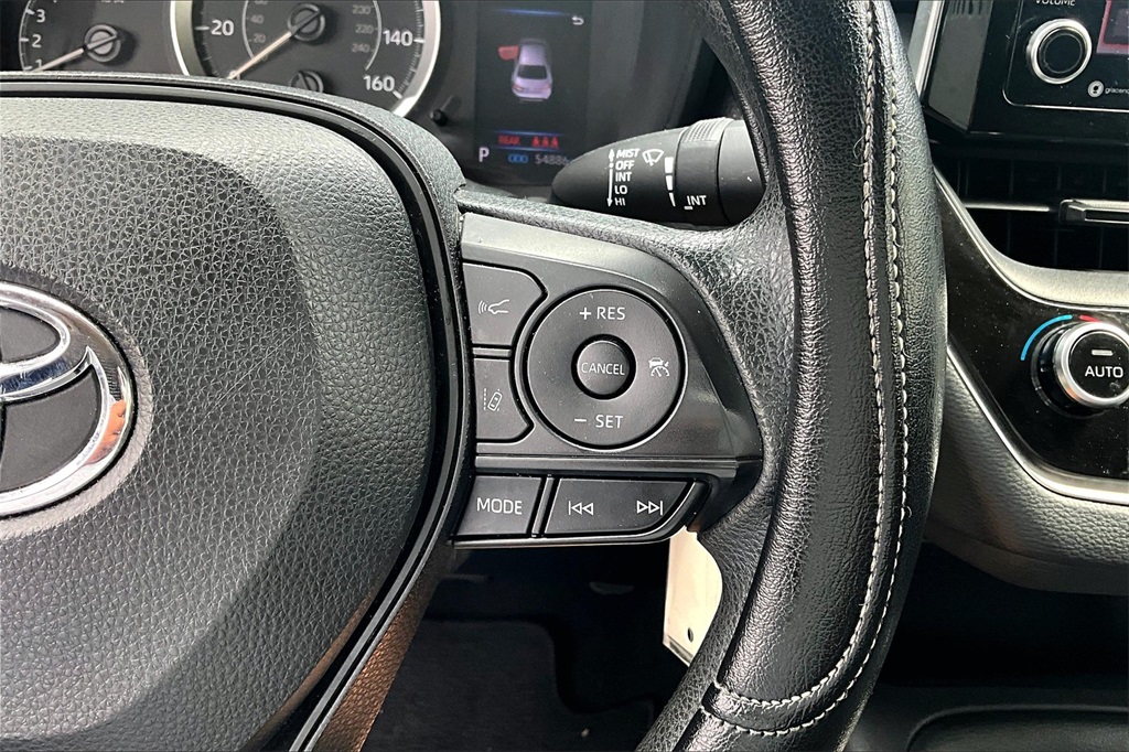 Vehicle image 16 of 28
