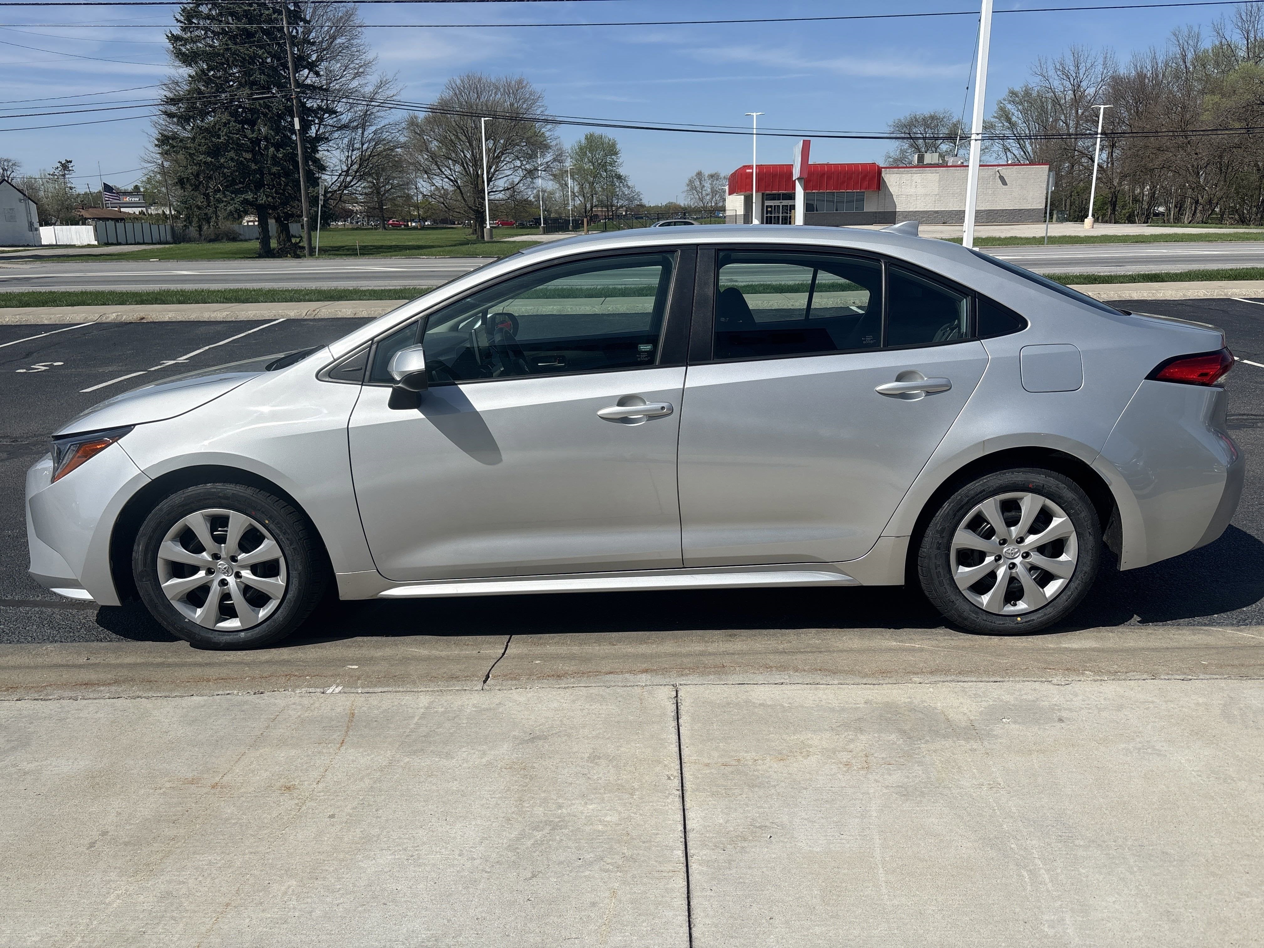Vehicle image 13 of 49