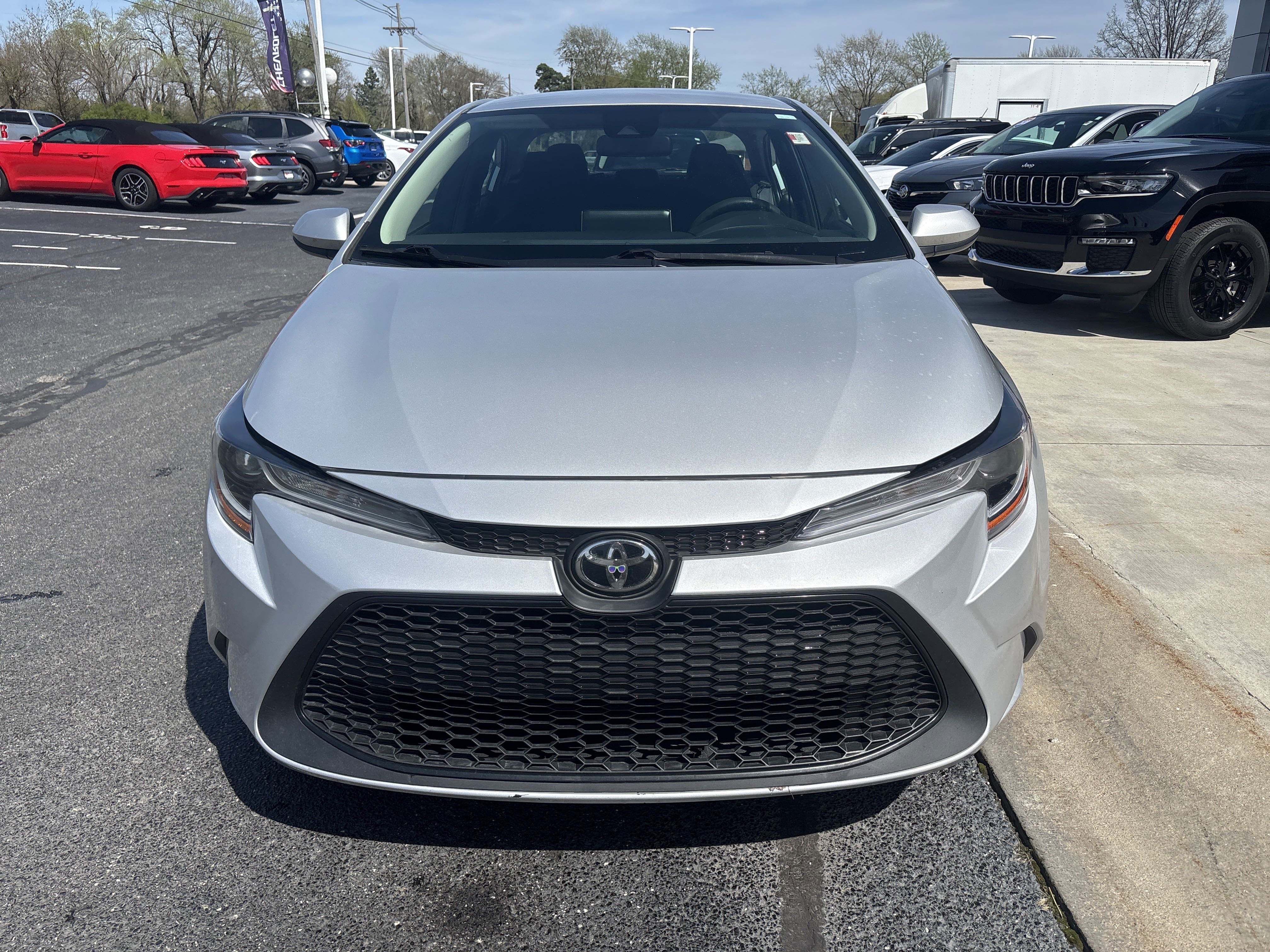Vehicle image 4 of 49
