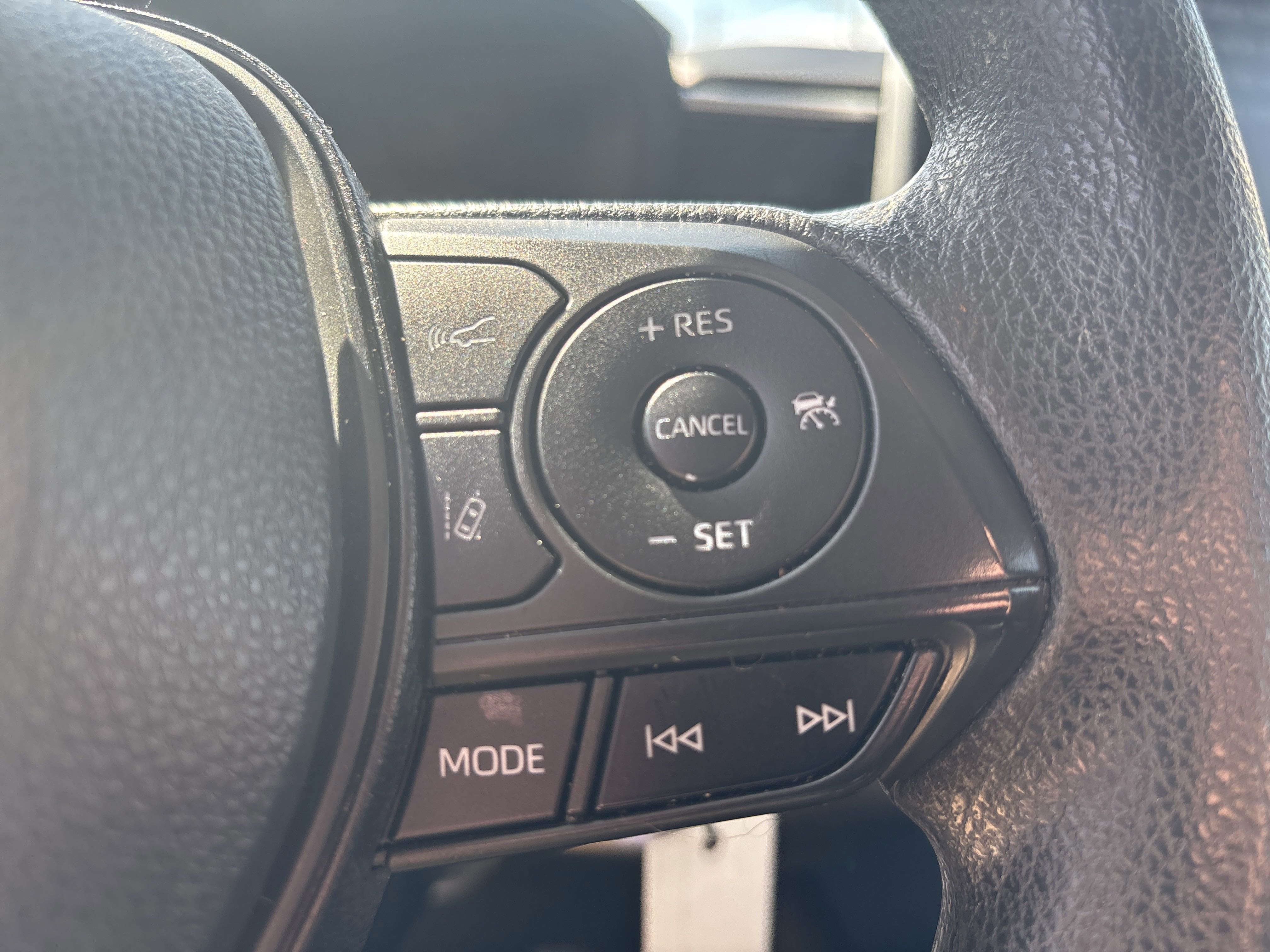 Vehicle image 20 of 49