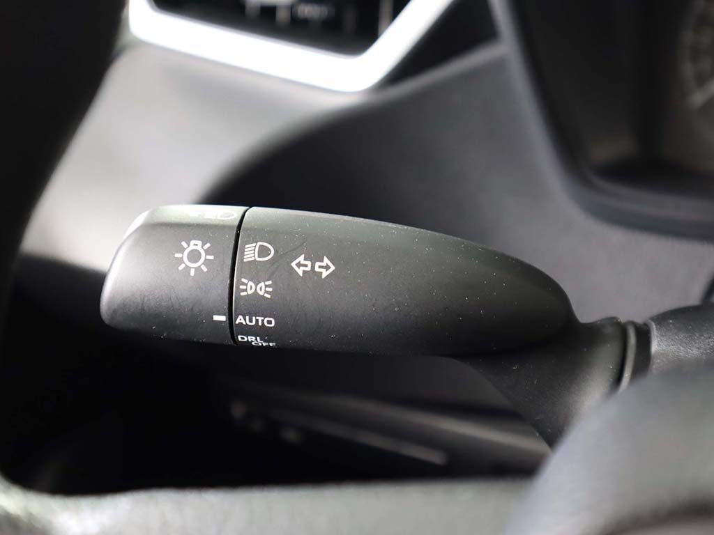 Vehicle image 36 of 51