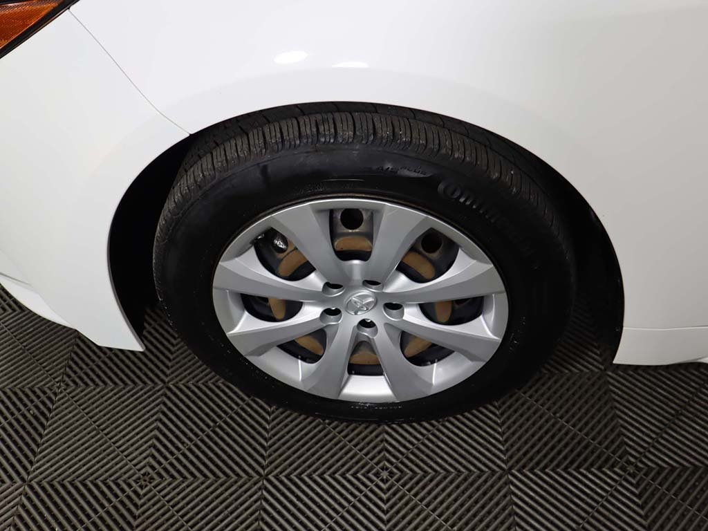 Vehicle image 15 of 51