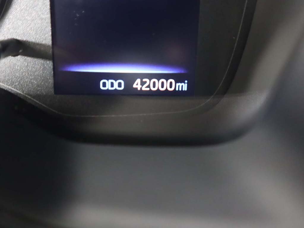 Vehicle image 33 of 51