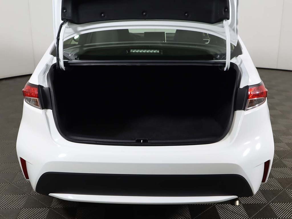 Vehicle image 13 of 51