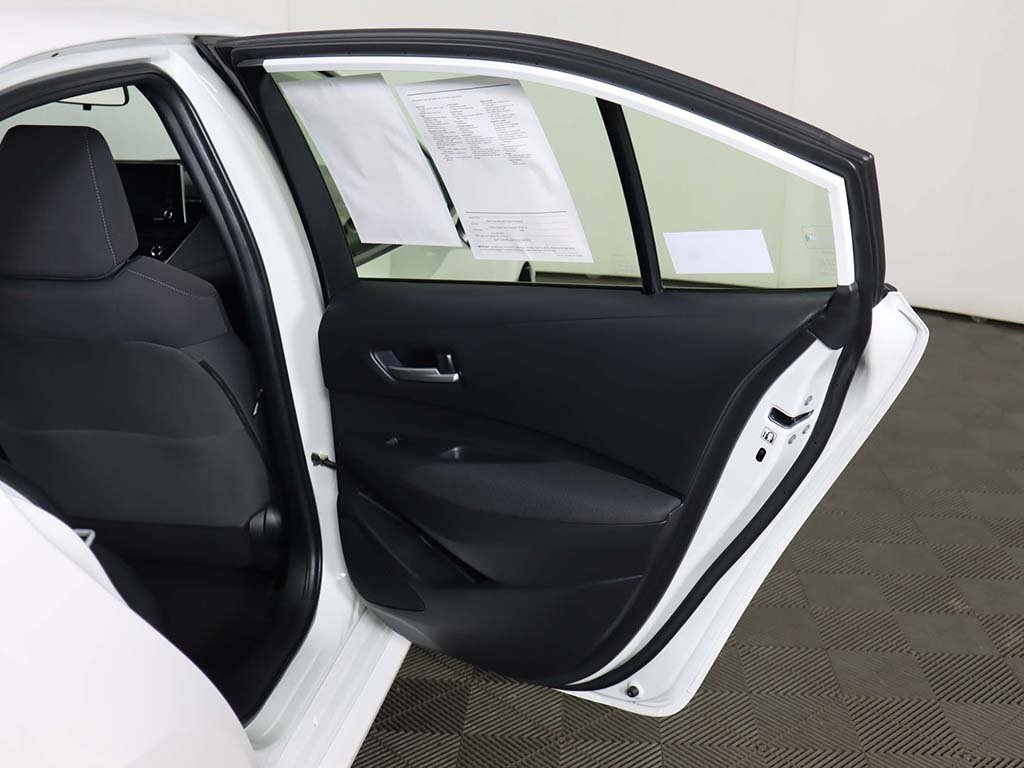 Vehicle image 19 of 51