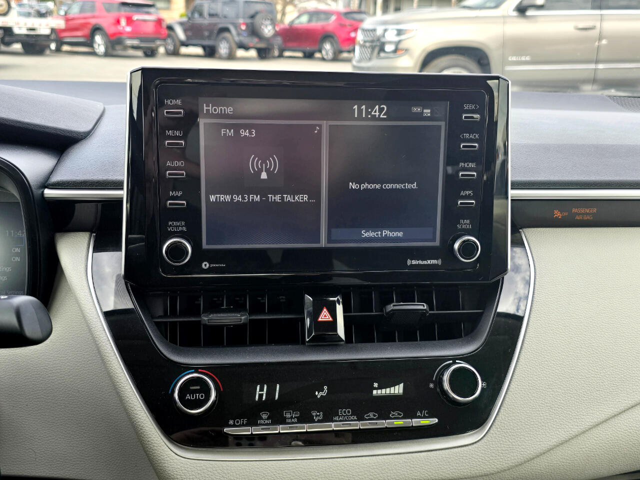 Vehicle image 10 of 18