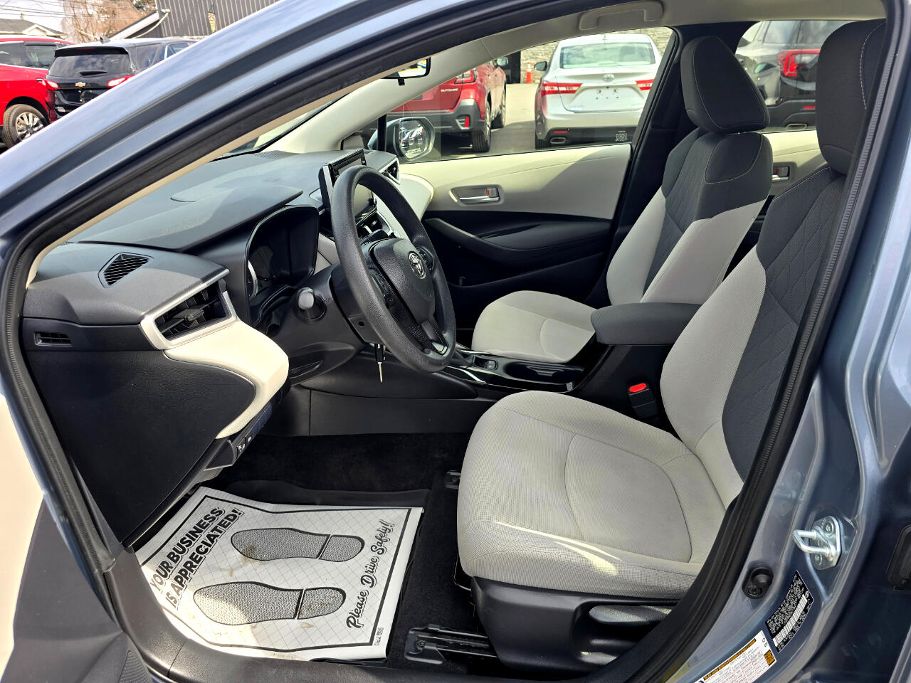 Vehicle image 13 of 18