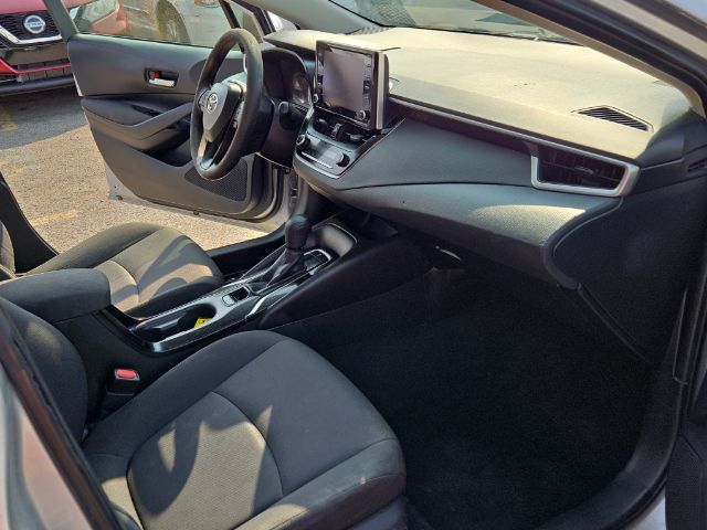 Vehicle image 17 of 28