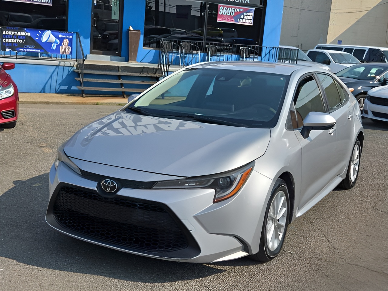 Vehicle image 24 of 28