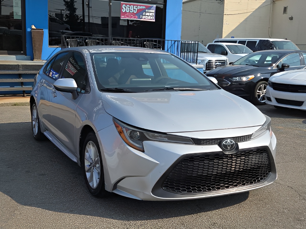 Vehicle image 26 of 28