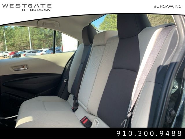 Vehicle image 27 of 33