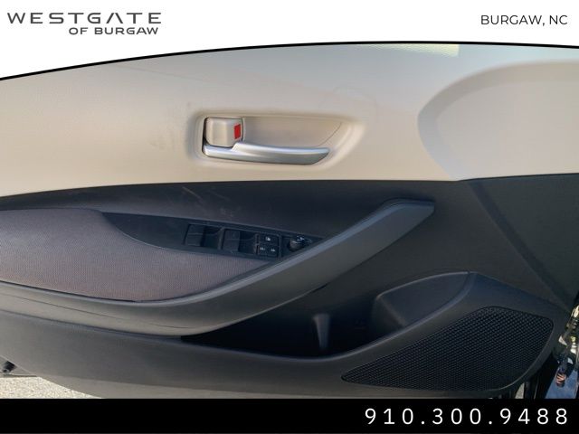 Vehicle image 15 of 33