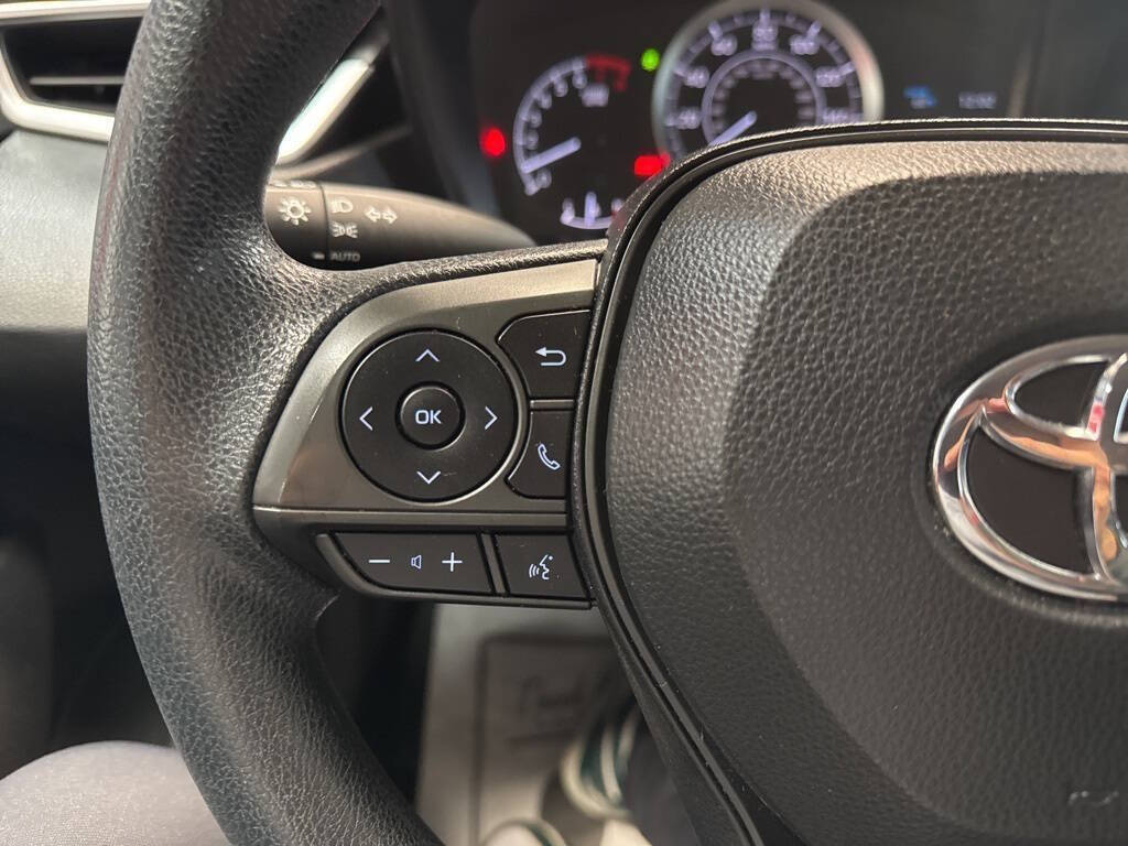 Vehicle image 23 of 25