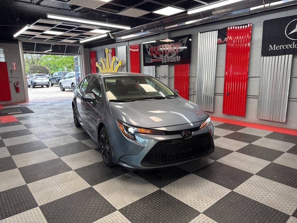Vehicle image 4 of 25
