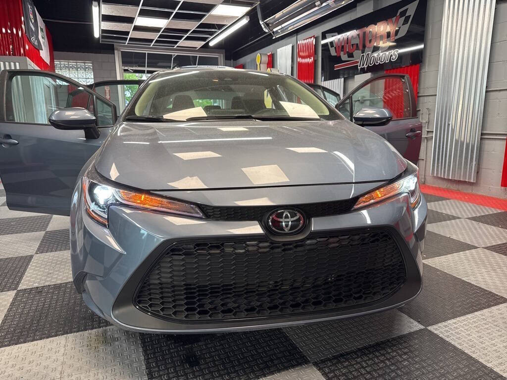 Vehicle image 6 of 25