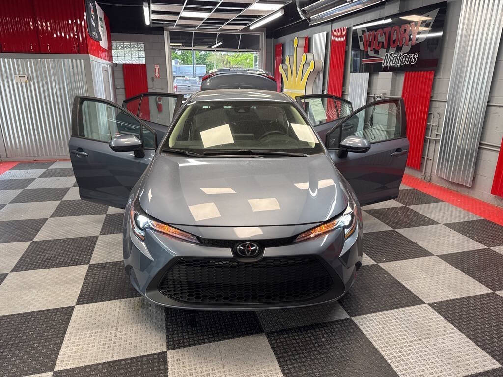 Vehicle image 16 of 25