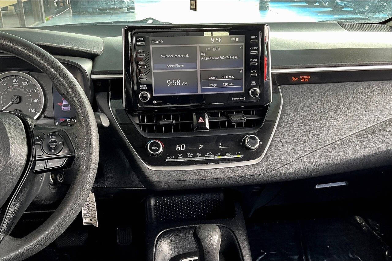 Vehicle image 8 of 30