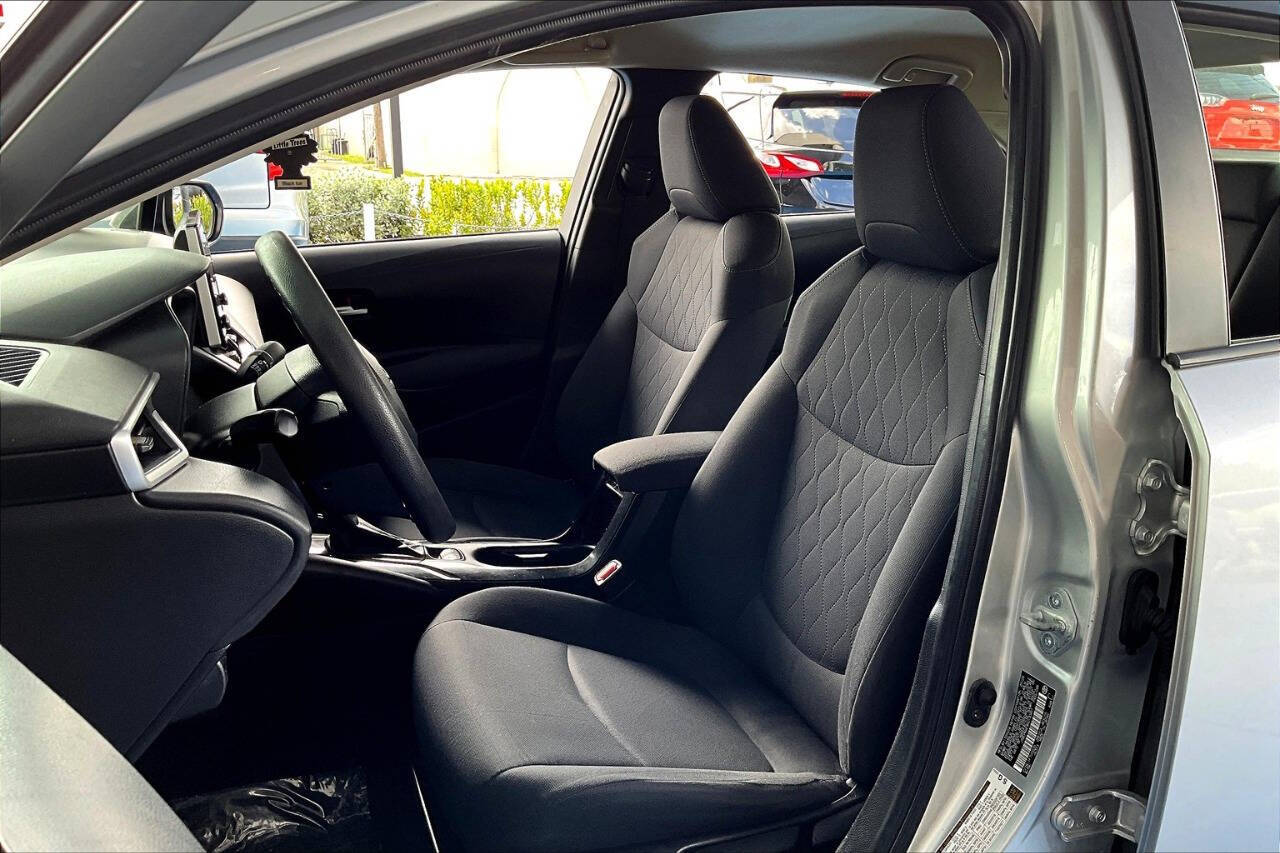 Vehicle image 22 of 30
