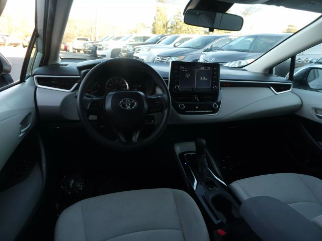 Vehicle image 13 of 28