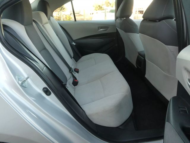 Vehicle image 22 of 28