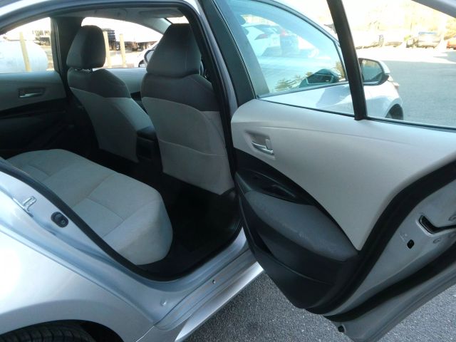 Vehicle image 20 of 28