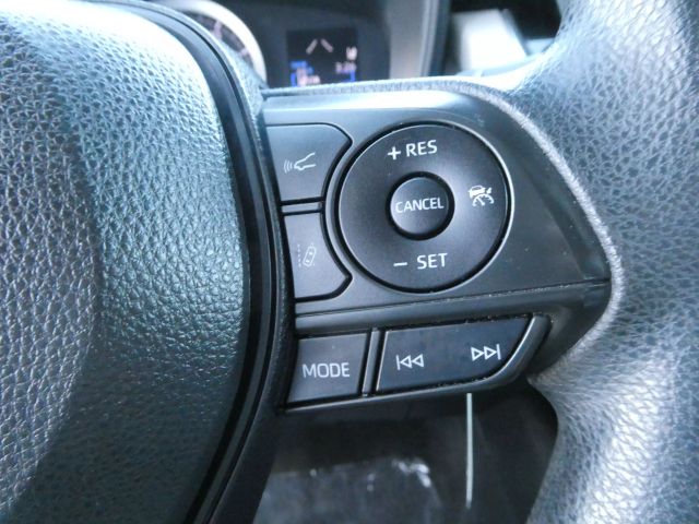 Vehicle image 17 of 28