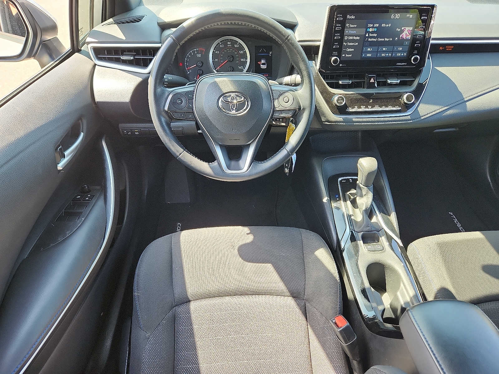 Vehicle image 11 of 30
