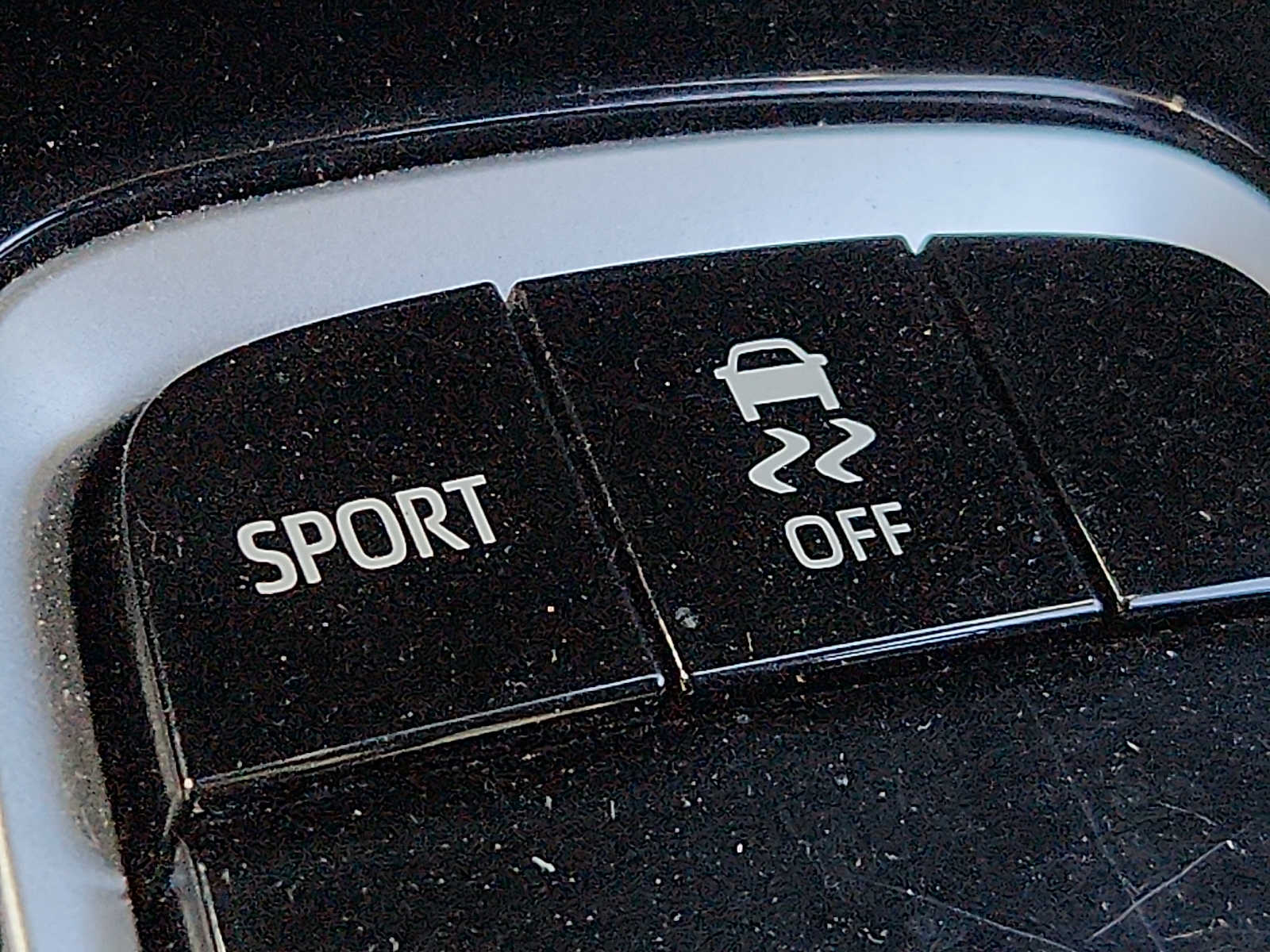 Vehicle image 25 of 30