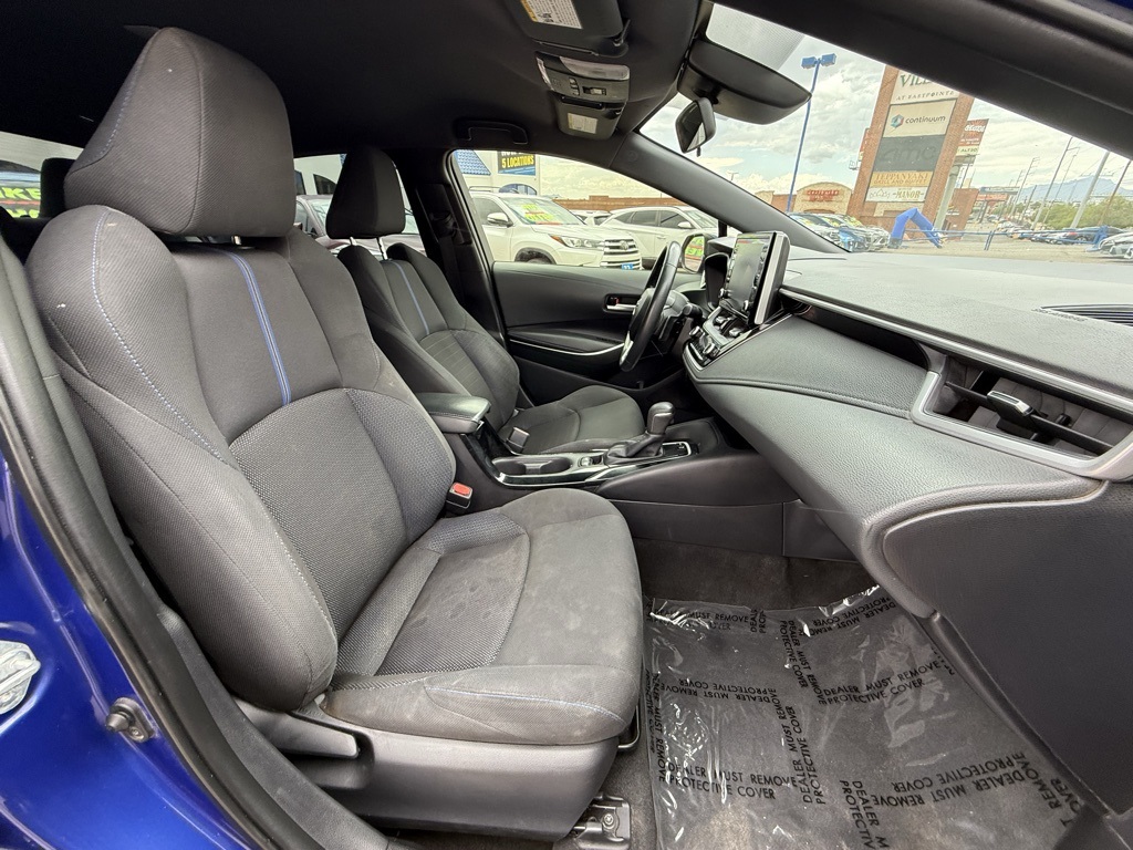 Vehicle image 12 of 24