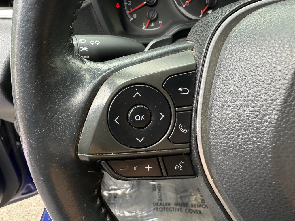 Vehicle image 17 of 24