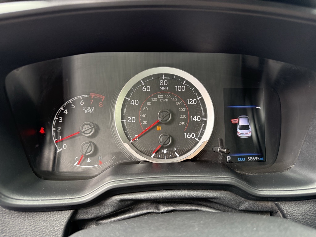 Vehicle image 18 of 24