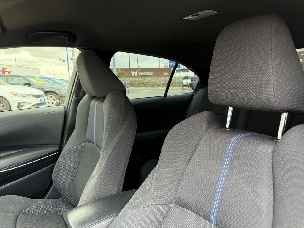 Vehicle image 14 of 24
