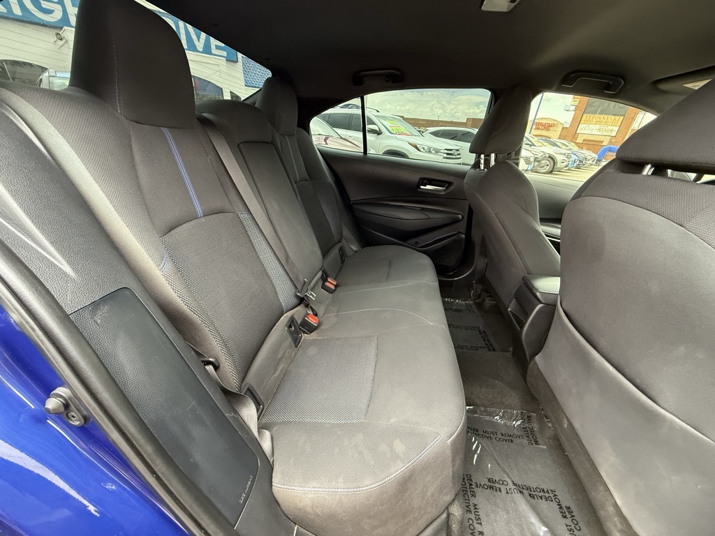 Vehicle image 10 of 24