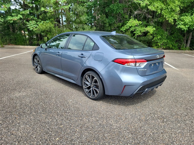 Vehicle image 7 of 8