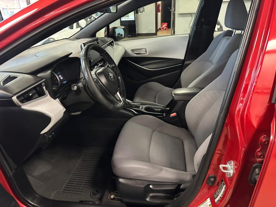 Vehicle image 17 of 52