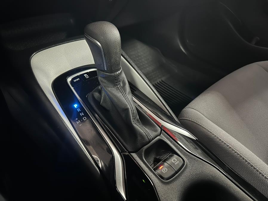 Vehicle image 42 of 52