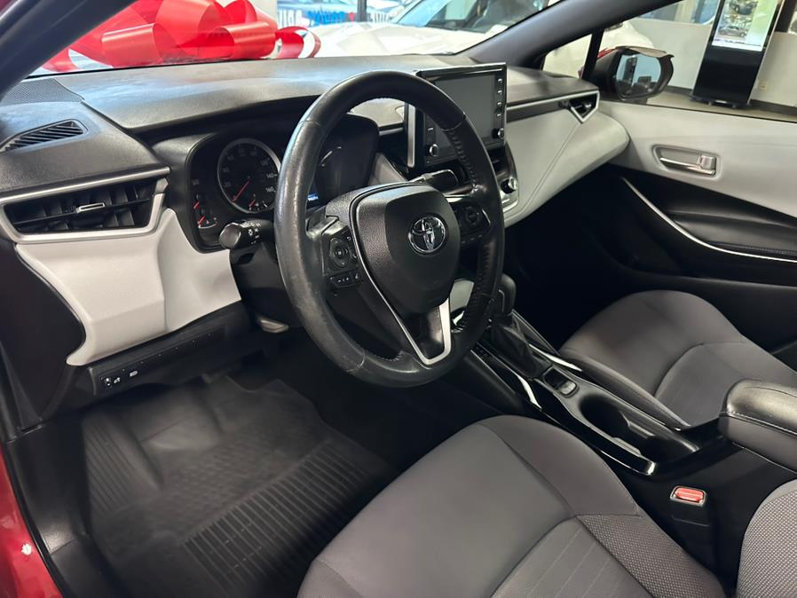 Vehicle image 16 of 52
