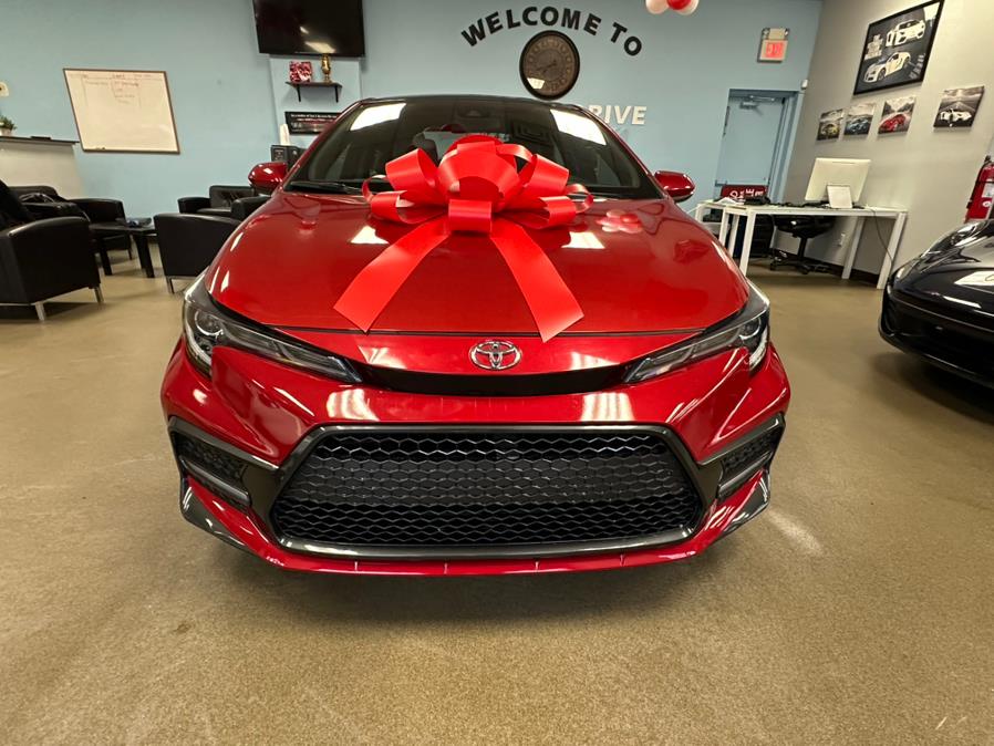 Vehicle image 4 of 52