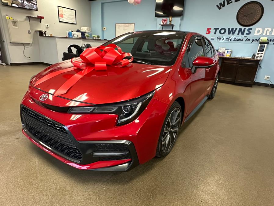 Vehicle image 12 of 52