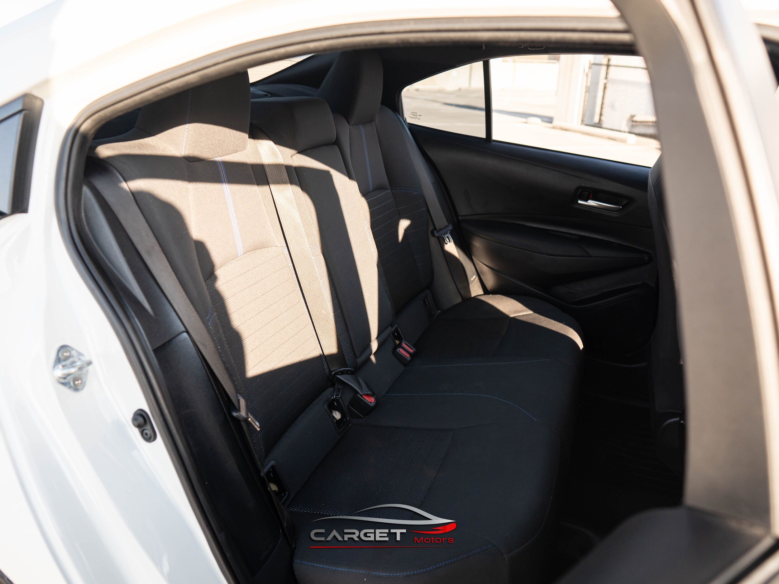 Vehicle image 14 of 45