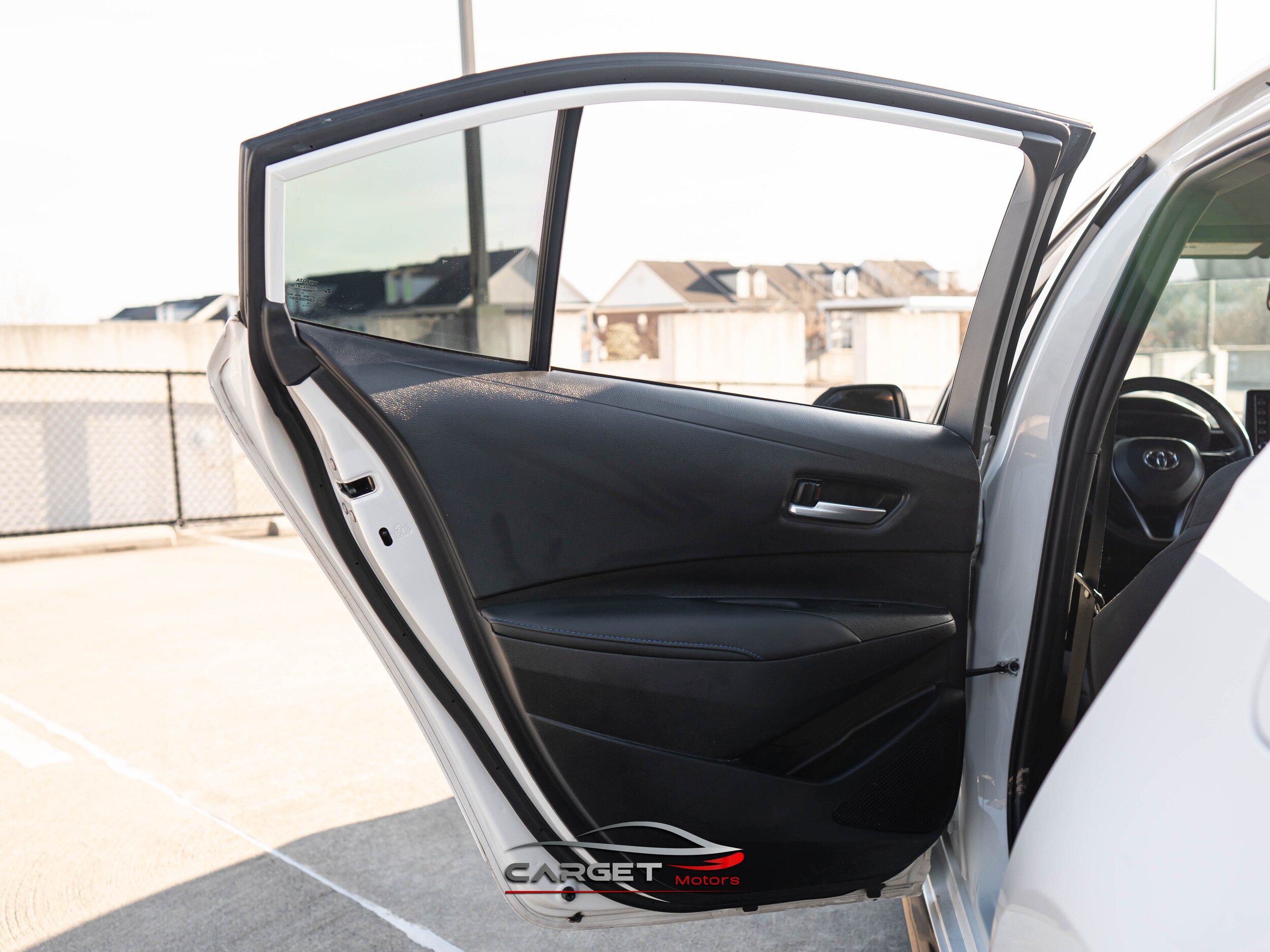 Vehicle image 36 of 45
