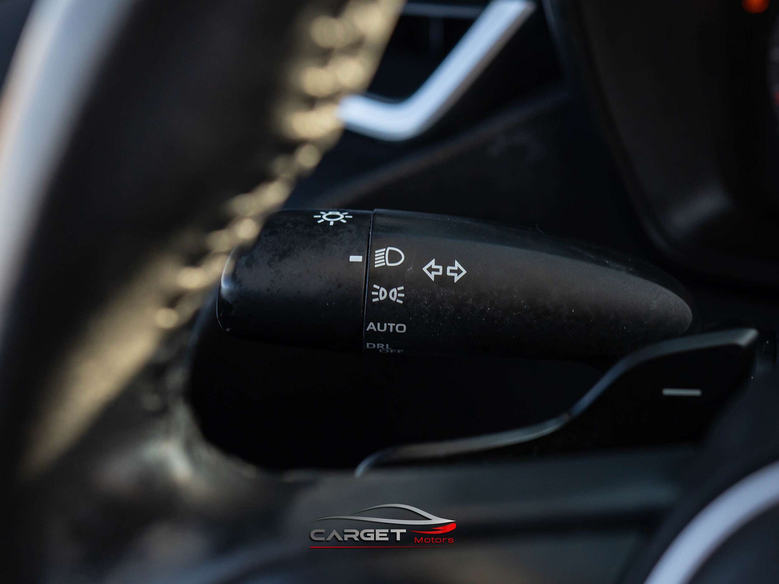 Vehicle image 25 of 45