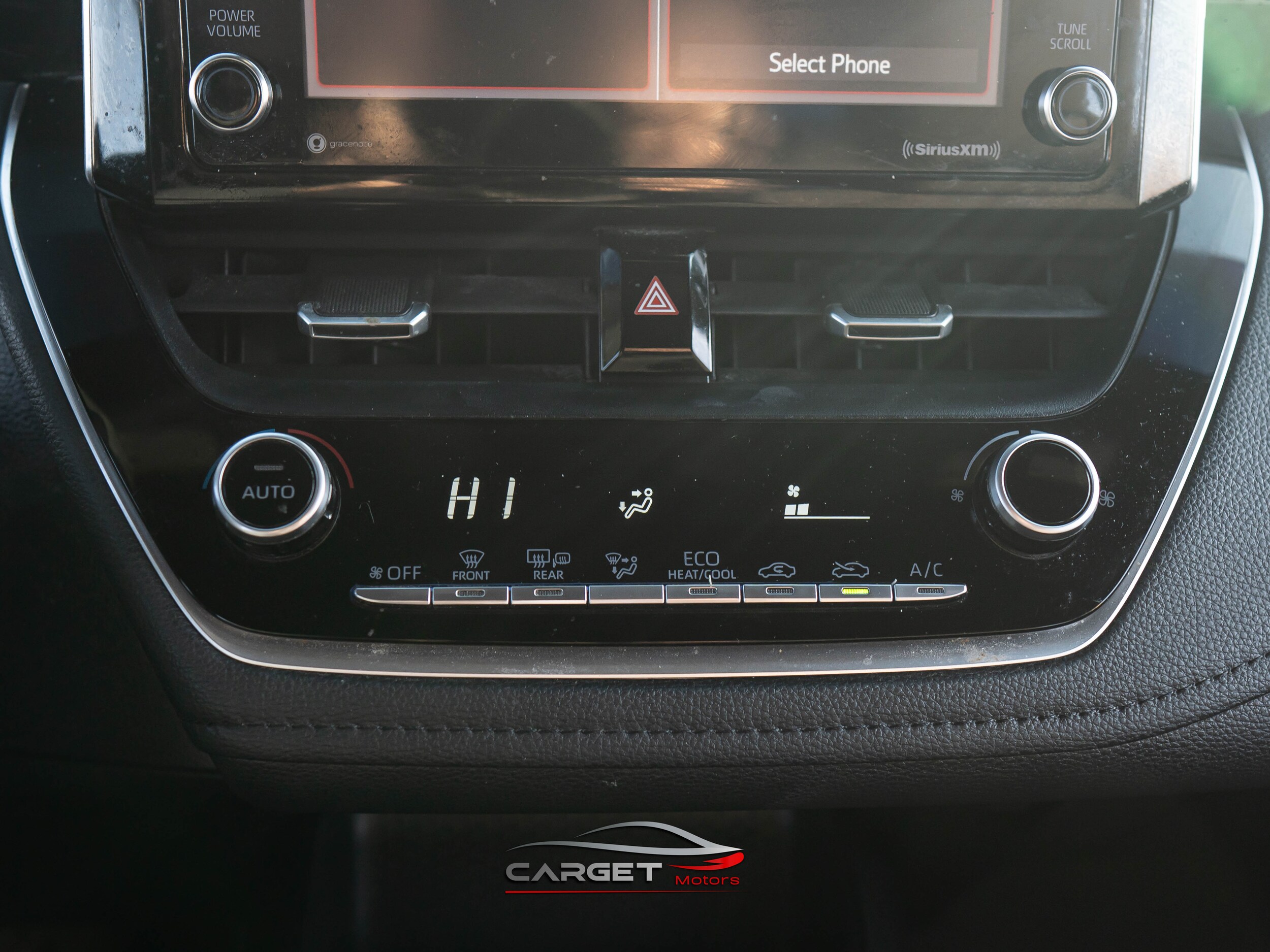 Vehicle image 29 of 45
