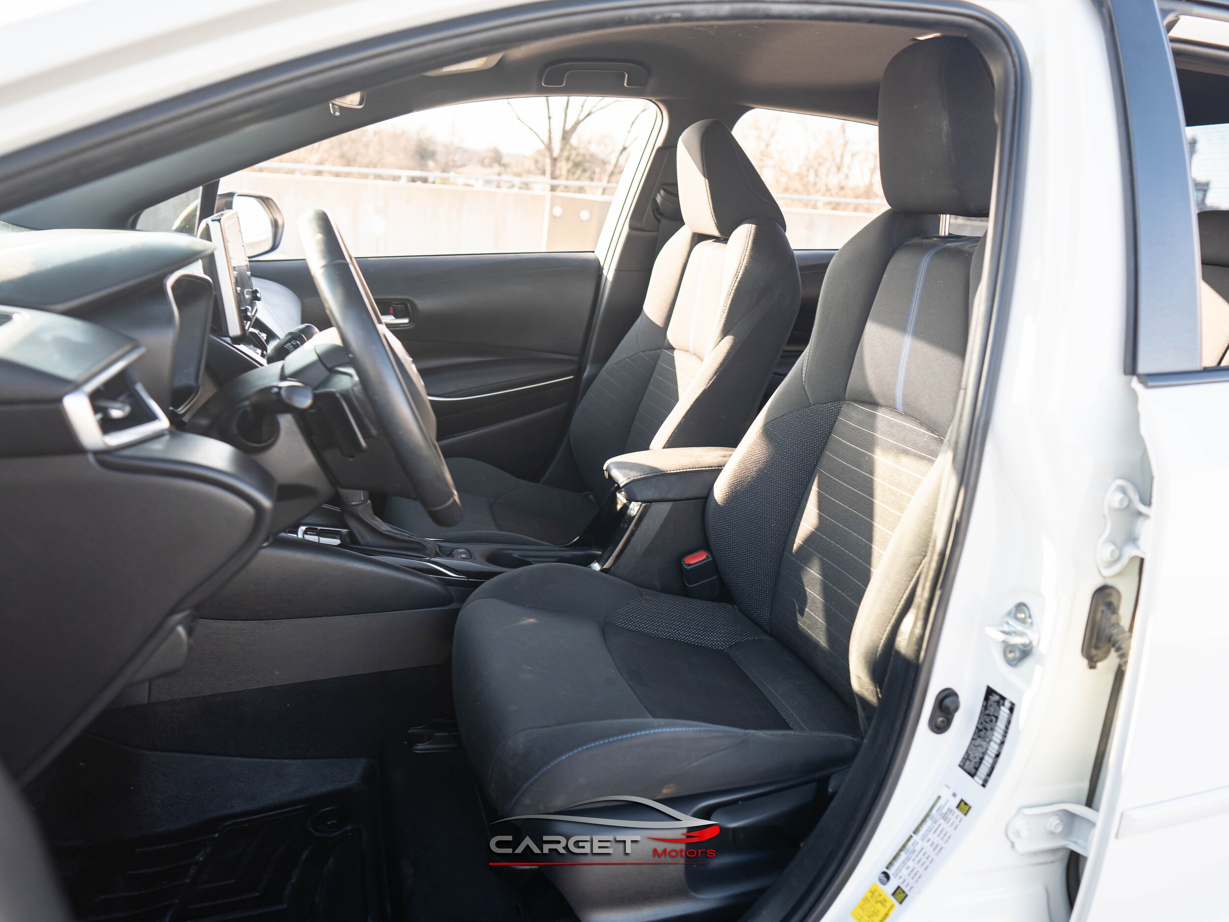 Vehicle image 12 of 45